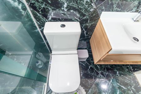 Apartamento à venda com 62m², 2 quartos e 1 vaga Apartamento à venda com 62m², 2 quartos e 1 vagaBanheiro