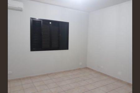 Casa à venda com 145m², 3 quartos e 3 vagasQuarto