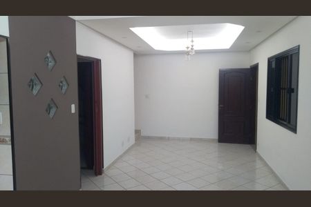 Casa à venda com 145m², 3 quartos e 3 vagasSala