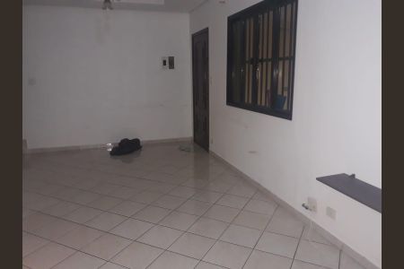 Casa à venda com 145m², 3 quartos e 3 vagasSala