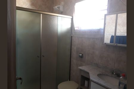 Casa à venda com 145m², 3 quartos e 3 vagasBanheiro