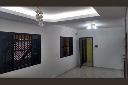 Casa à venda com 145m², 3 quartos e 3 vagasSala