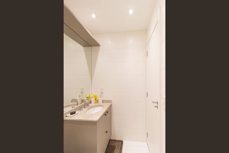 Apartamento à venda com 72m², 2 quartos e 1 vagaBanheiro da suíte 2