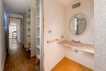 Casa à venda com 167m², 4 quartos e sem vagaBanheiro do Quarto do primeiro andar 