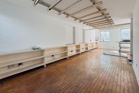 Casa à venda com 167m², 4 quartos e sem vagaQuarto do primeiro andar 