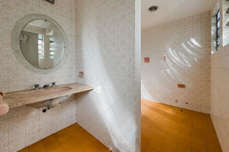 Casa à venda com 167m², 4 quartos e sem vagaBanheiro do Quarto do primeiro andar 