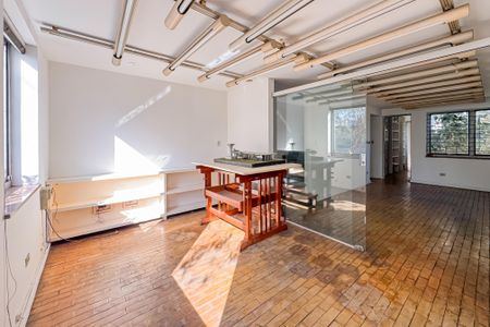 Casa à venda com 167m², 4 quartos e sem vagaQuarto do primeiro andar 