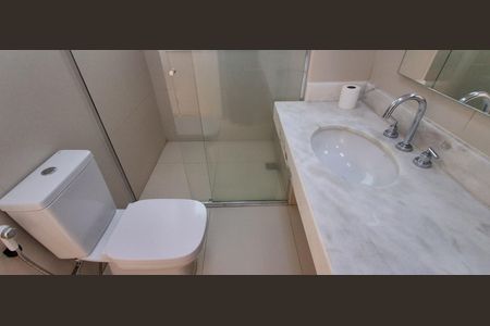 Casa à venda com 151m², 4 quartos e 3 vagas Casa à venda com 151m², 4 quartos e 3 vagasBanheiro Suíte 1