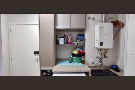 Casa à venda com 151m², 4 quartos e 3 vagas Casa à venda com 151m², 4 quartos e 3 vagasÁrea de Serviço