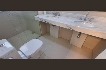 Casa à venda com 151m², 4 quartos e 3 vagas Casa à venda com 151m², 4 quartos e 3 vagasBanheiro Suíte 1