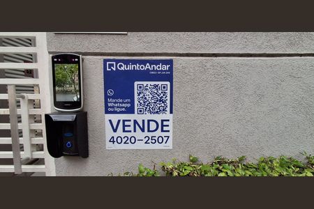 Casa à venda com 151m², 4 quartos e 3 vagas Casa à venda com 151m², 4 quartos e 3 vagasPlaquinha