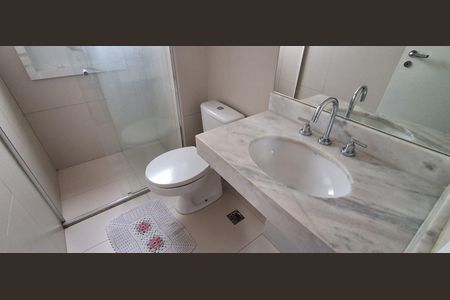 Casa à venda com 151m², 4 quartos e 3 vagas Casa à venda com 151m², 4 quartos e 3 vagasBanheiro Suíte 2