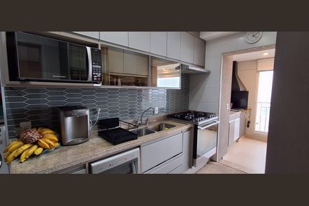 Casa à venda com 151m², 4 quartos e 3 vagas Casa à venda com 151m², 4 quartos e 3 vagasCozinha