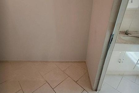 Casa à venda com 155m², 2 quartos e 2 vagas