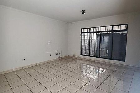 Casa à venda com 155m², 2 quartos e 2 vagas