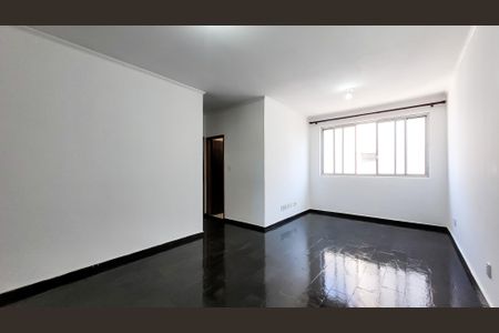 Apartamento à venda com 75m², 2 quartos e 1 vaga Apartamento à venda com 75m², 2 quartos e 1 vagaSala