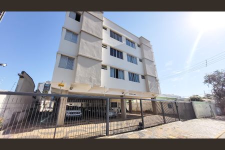 Apartamento à venda com 75m², 2 quartos e 1 vaga Apartamento à venda com 75m², 2 quartos e 1 vagaFachada