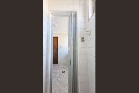 Apartamento à venda com 75m², 2 quartos e 1 vaga Apartamento à venda com 75m², 2 quartos e 1 vagaBanheiro de serviço