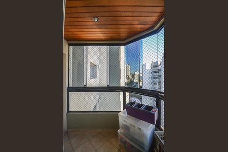 Apartamento à venda com 112m², 4 quartos e 2 vagas Apartamento à venda com 112m², 4 quartos e 2 vagasSacada