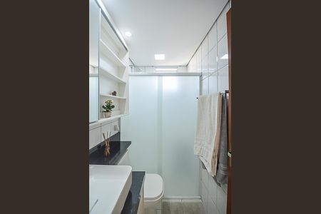 Apartamento à venda com 112m², 4 quartos e 2 vagas Apartamento à venda com 112m², 4 quartos e 2 vagasBanheiro da Suíte