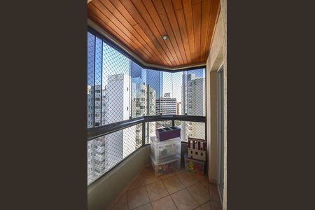 Apartamento à venda com 112m², 4 quartos e 2 vagas Apartamento à venda com 112m², 4 quartos e 2 vagasSacada