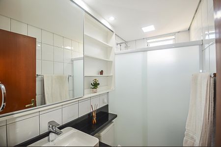 Apartamento à venda com 112m², 4 quartos e 2 vagas Apartamento à venda com 112m², 4 quartos e 2 vagasBanheiro da Suíte