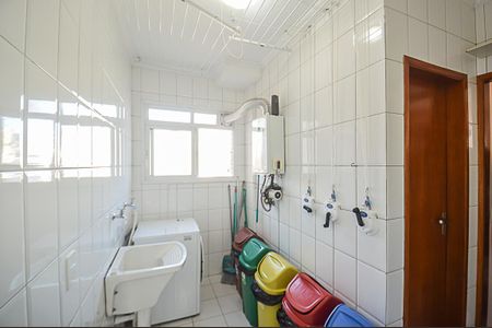 Apartamento à venda com 112m², 4 quartos e 2 vagas Apartamento à venda com 112m², 4 quartos e 2 vagasÁrea de Serviço