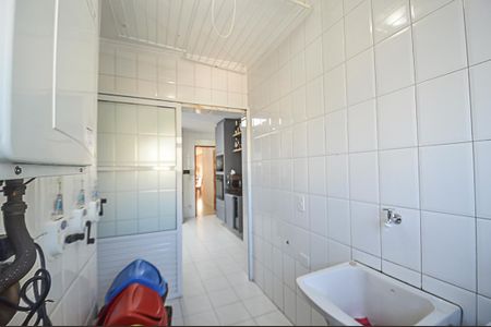 Apartamento à venda com 112m², 4 quartos e 2 vagas Apartamento à venda com 112m², 4 quartos e 2 vagasÁrea de Serviço