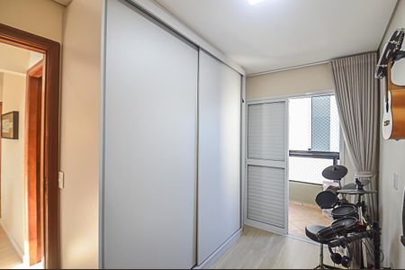Apartamento à venda com 112m², 4 quartos e 2 vagas Apartamento à venda com 112m², 4 quartos e 2 vagasQuarto 2