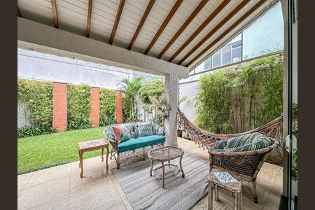 Casa à venda com 205m², 3 quartos e 4 vagas