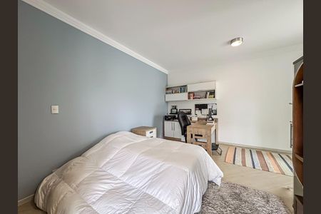 Casa à venda com 205m², 3 quartos e 4 vagas