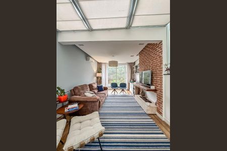 Casa à venda com 205m², 3 quartos e 4 vagas