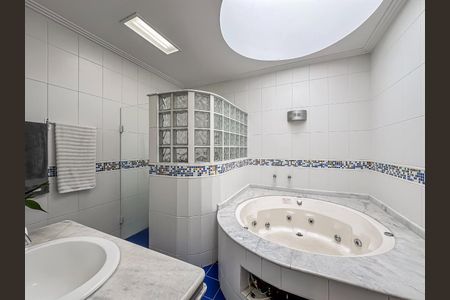 Casa à venda com 205m², 3 quartos e 4 vagas