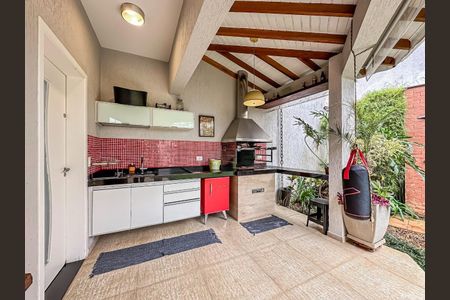 Casa à venda com 205m², 3 quartos e 4 vagas