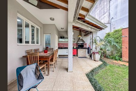 Casa à venda com 205m², 3 quartos e 4 vagas