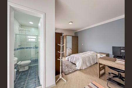 Casa à venda com 205m², 3 quartos e 4 vagas