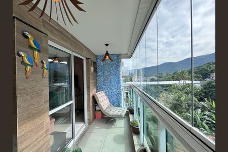 Apartamento à venda com 126m², 3 quartos e 2 vagasVaranda