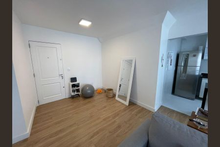 Sala de apartamento à venda com 2 quartos, 70m² em Vila Rosalia, Guarulhos