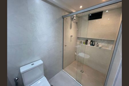 Banheiro da Suíte 1 de apartamento à venda com 2 quartos, 70m² em Vila Rosalia, Guarulhos