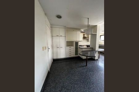 Apartamento à venda com 745m², 5 quartos e 4 vagas