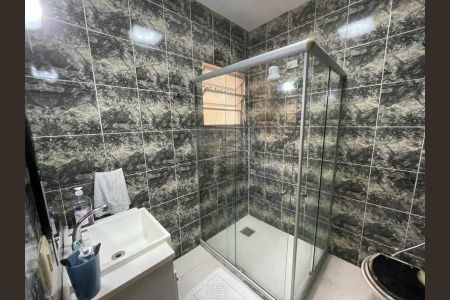 Casa à venda com 252m², 4 quartos e 2 vagas