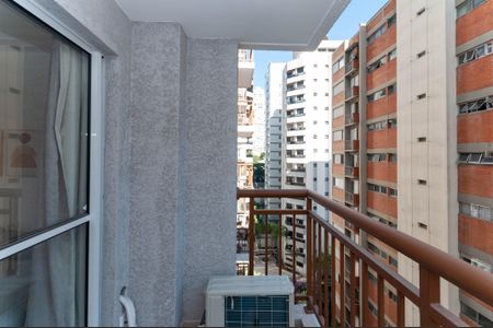 Apartamento à venda com 40m², 2 quartos e sem vaga Apartamento à venda com 40m², 2 quartos e sem vagaVaranda