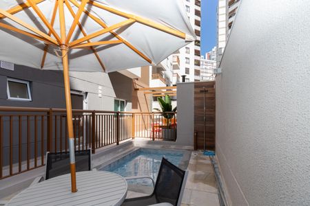 Apartamento à venda com 40m², 2 quartos e sem vaga Apartamento à venda com 40m², 2 quartos e sem vagaÁrea Comum - Piscina