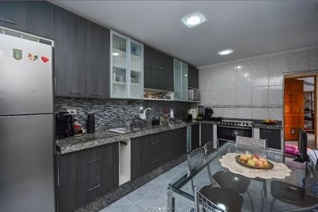 Casa à venda com 125m², 2 quartos e 1 vaga Casa à venda com 125m², 2 quartos e 1 vagaCozinha