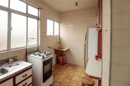 Apartamento à venda com 77m², 2 quartos e sem vagaCozinha