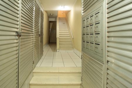 Apartamento à venda com 77m², 2 quartos e sem vagaCorredor