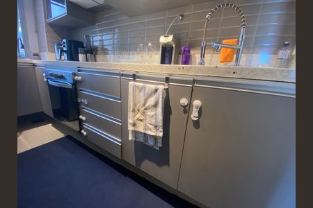 Apartamento à venda com 85m², 2 quartos e 1 vagaCozinha e Área de Serviço