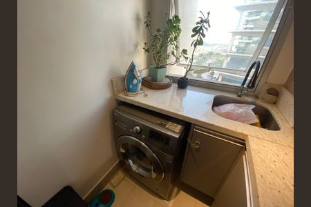 Apartamento à venda com 85m², 2 quartos e 1 vagaCozinha e Área de Serviço
