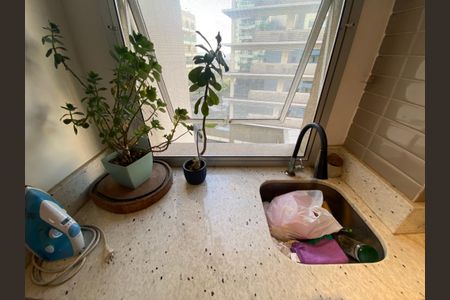 Apartamento à venda com 85m², 2 quartos e 1 vagaCozinha e Área de Serviço