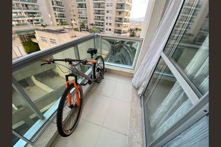 Apartamento à venda com 85m², 2 quartos e 1 vagaVaranda - Quarto 2